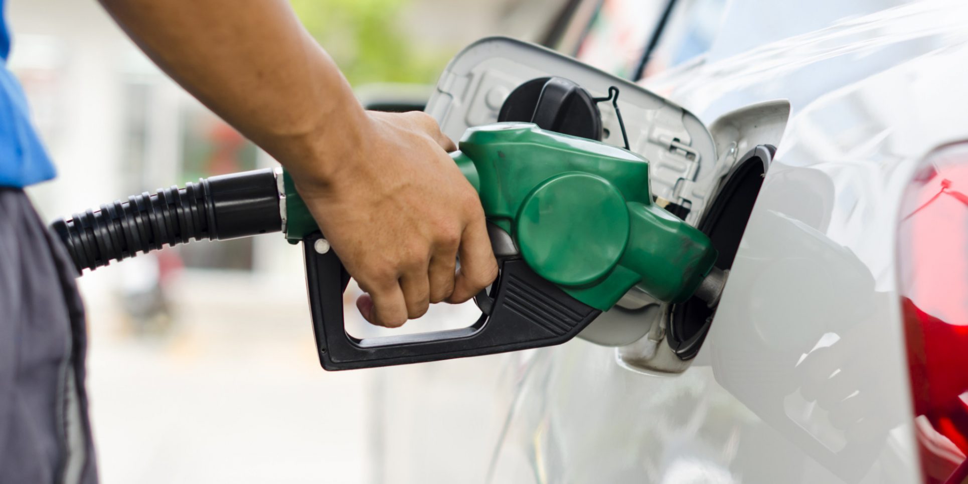 Se viene rebaja en los combustibles, menos el Diésel