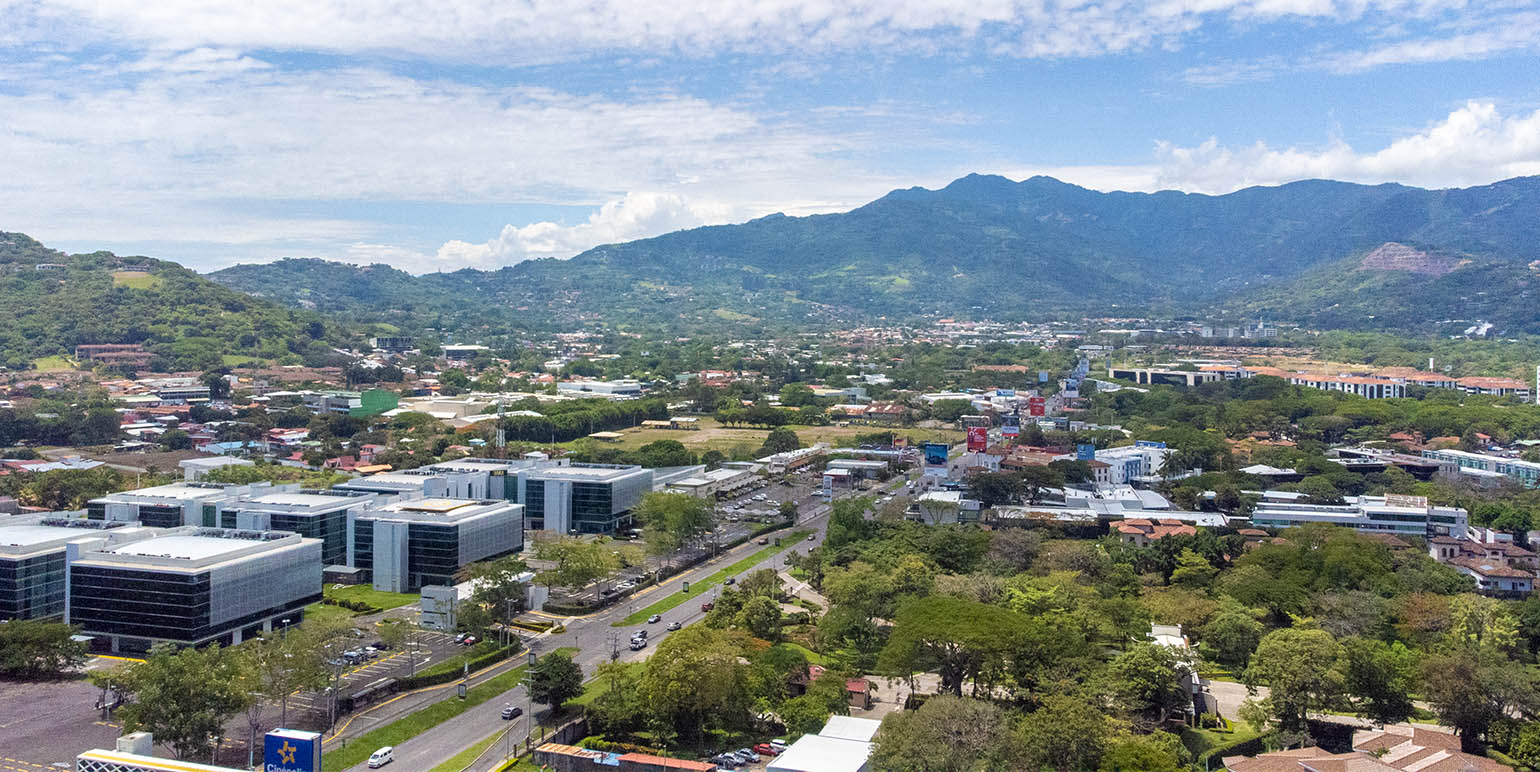 Vivir en Santa Ana… ¡Donde alquilar o tener casa propia es casi imposible!