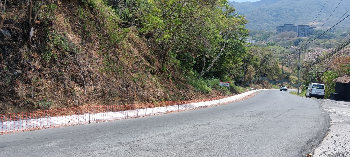 La ruta 121 en el Alto de las Palomas ya muestra otra cara con trabajos en ese sector