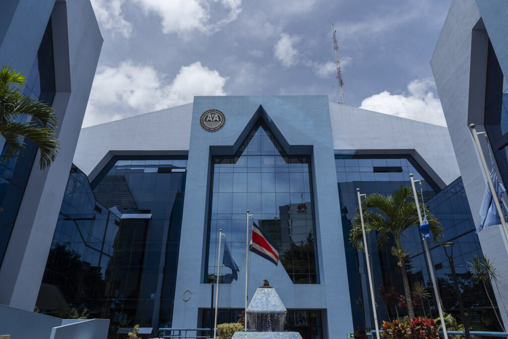 AyA comunicó cambios en los cobros de tarifas que entraron a regir este mes