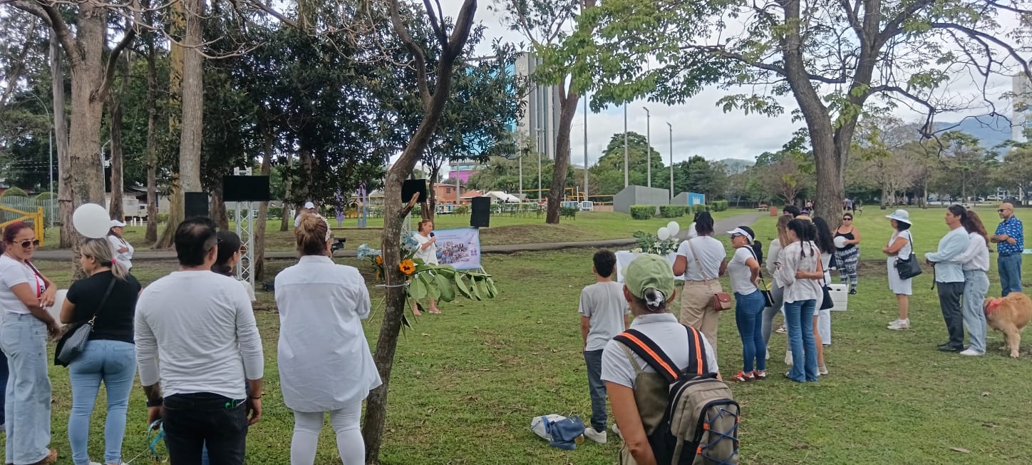 Este sábado realizaron un sentido homenaje a  Santiago en La Sabana