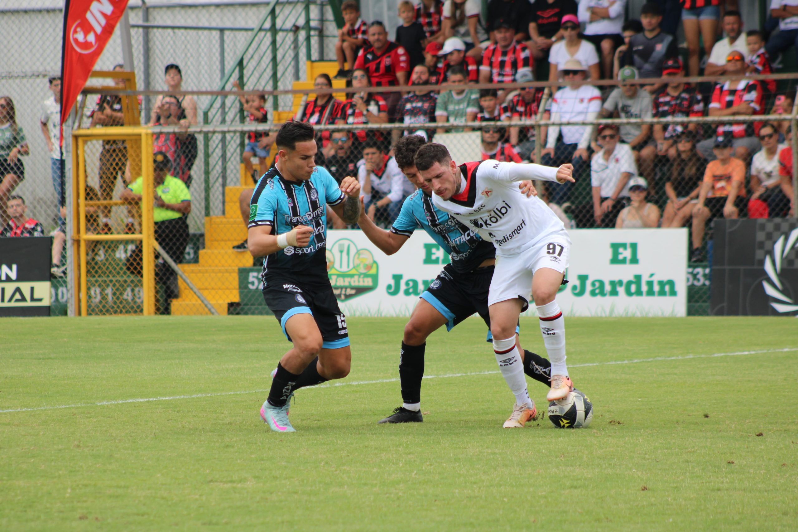 Santa Ana FC logra un digno empate frente a Alajuelense este domingo en Piedades
