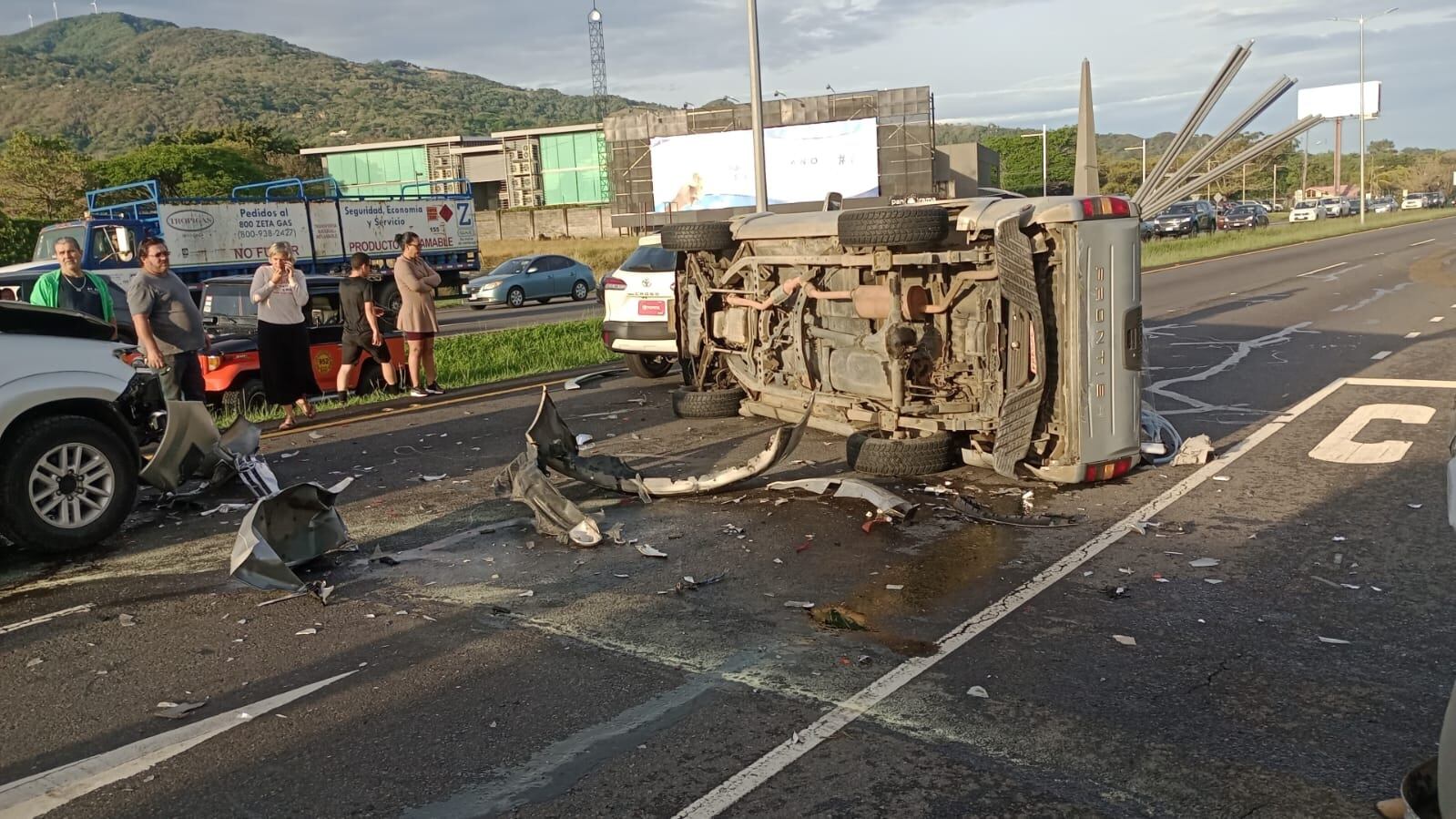 Ruta 27: Aumentan accidentes en el tramo de Santa Ana en el sector del nuevo Walmart