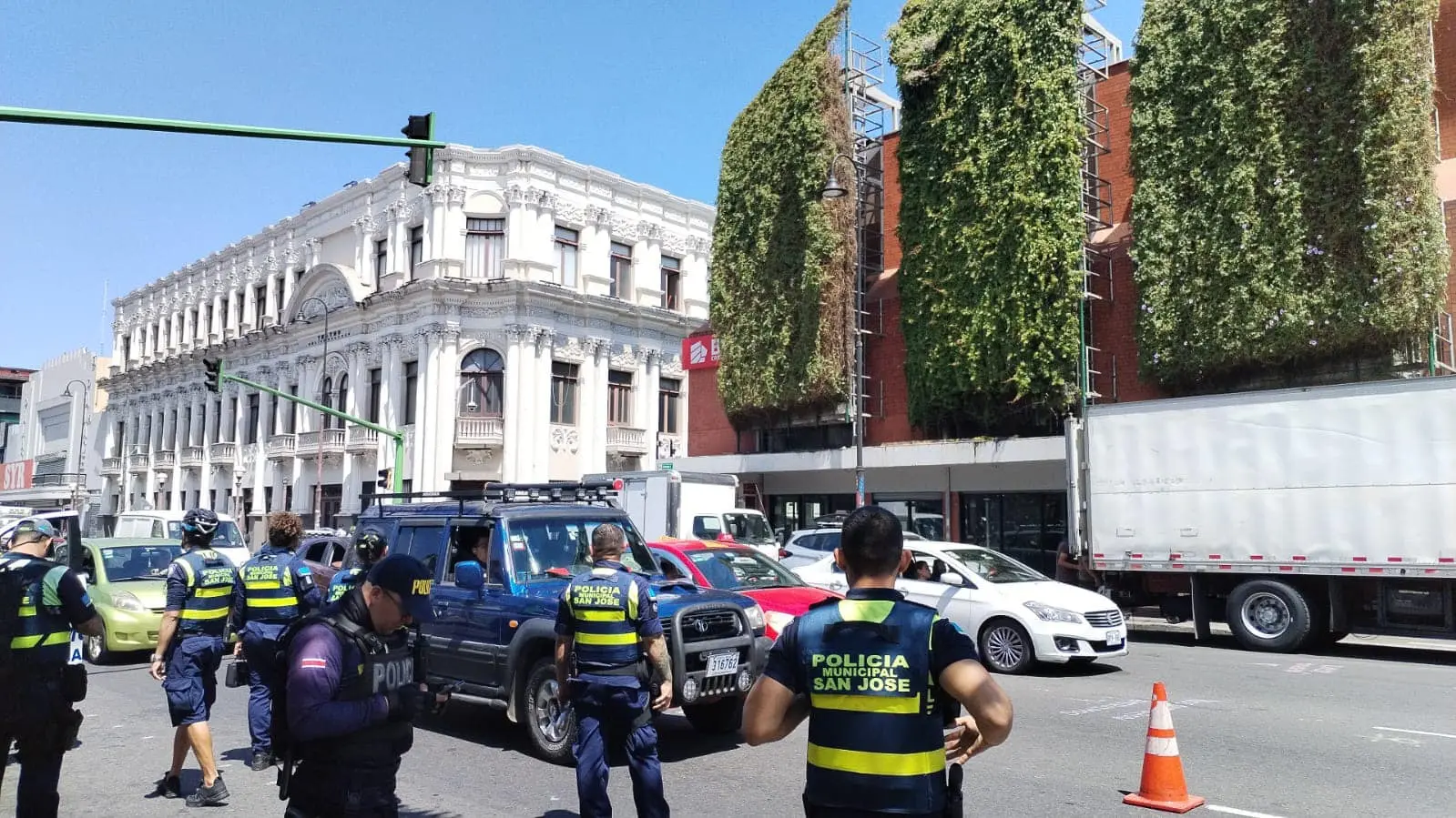 Contraloría alerta sobre riesgos de corrupción en la gestión de cuerpos policiales municipales del país