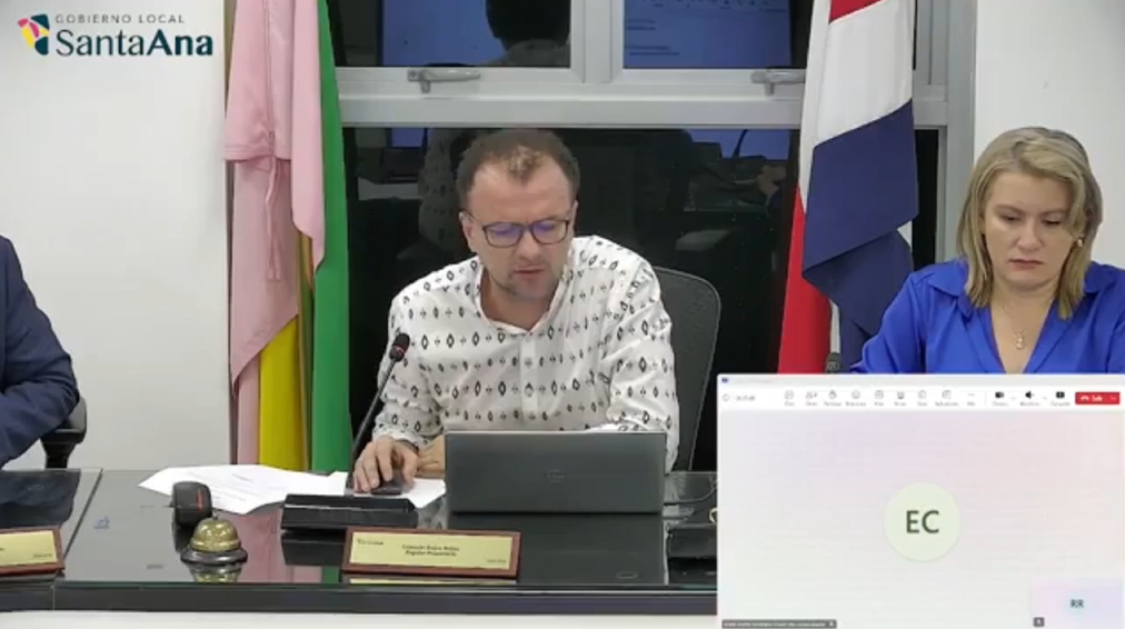 Regidores rechazan compra de equipo de cómputo para la Municipalidad por falta de estudio económico
