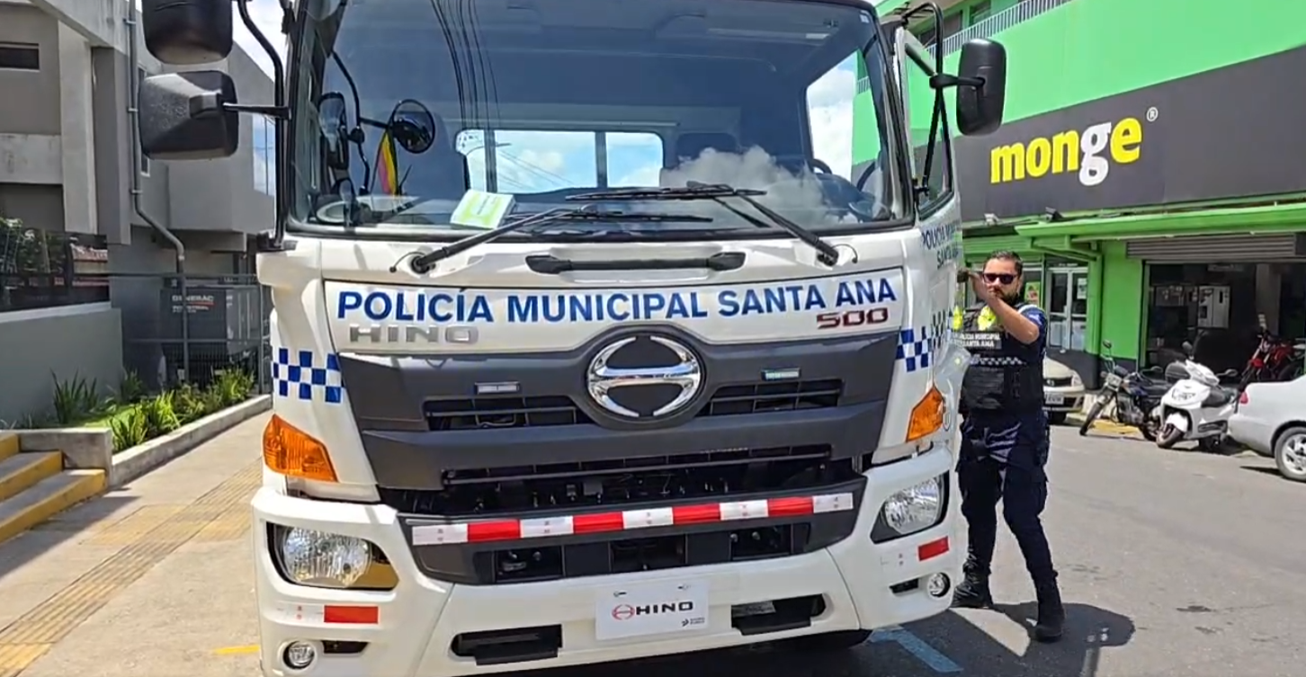 Gobierno Local adquiere vehículo tipo plataforma para reforzar el trabajo de la Policía Municipal