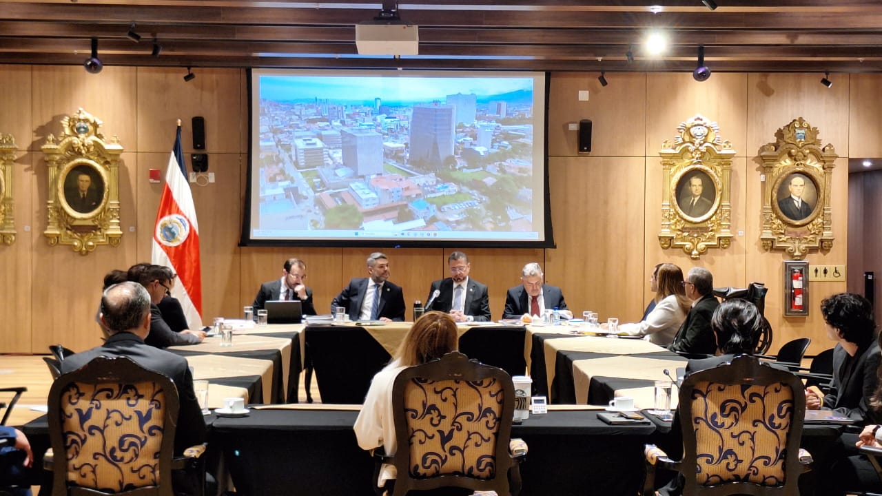 Presidente Rodrigo Chaves compareció en histórica audiencia por levantamiento de inmunidad