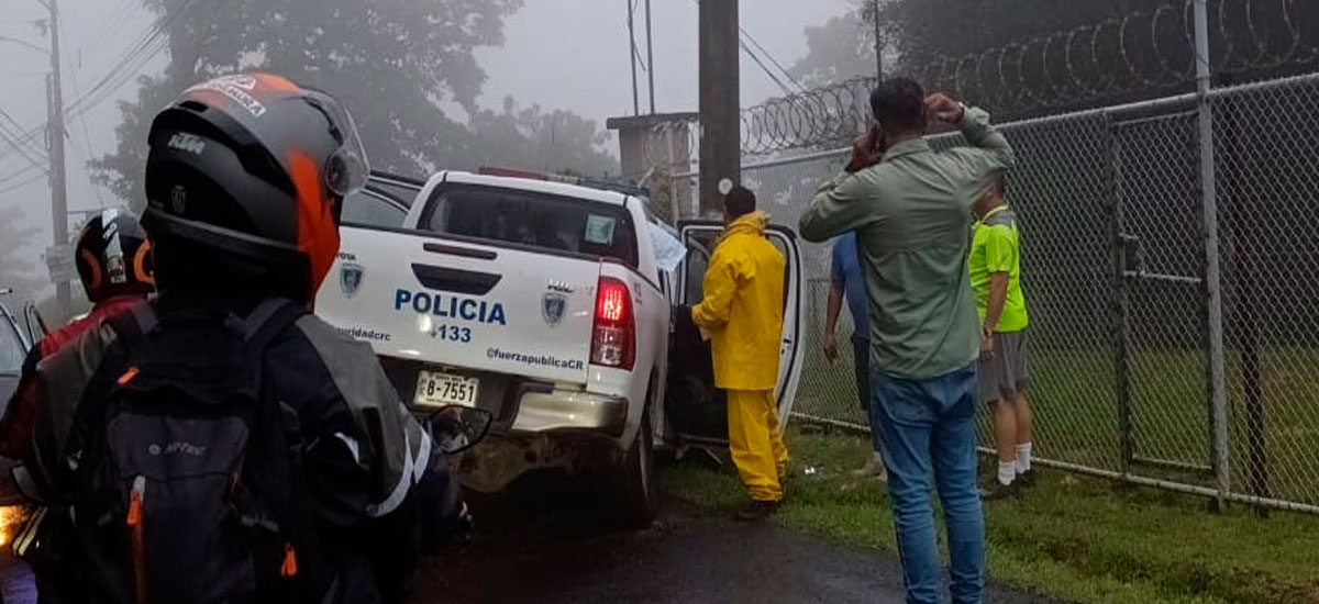 Mujer oficial dio positivo en alcoholemia tras accidente de patrulla en Piedades