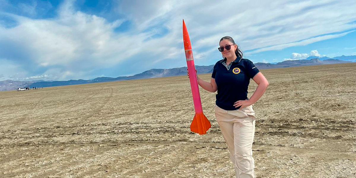 Joven santaneña rumbo a competencia internacional aeroespacial
