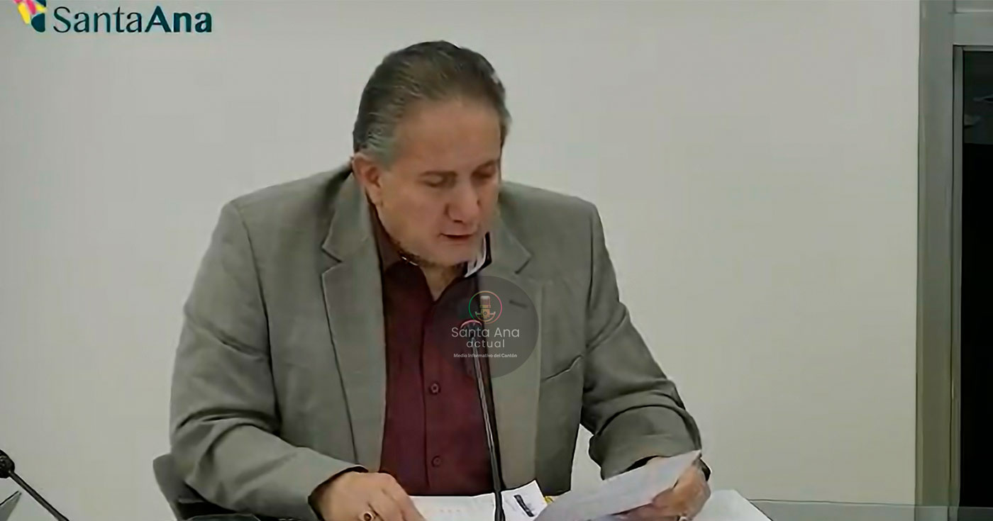 Alcaldía impulsa alianzas para atender carreteras, tecnología y educación en el cantón